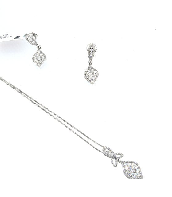 18ct White Gold Diamond Drop Earrings and Drop Pendant set