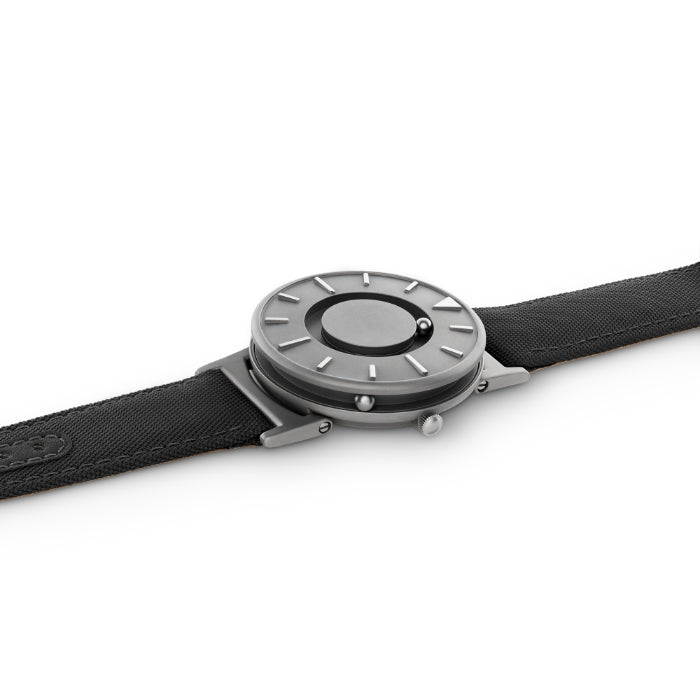 Eone Bradley Canvas Noir