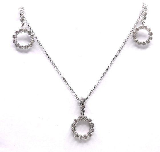 18 ct White Gold millgrain diamond earring and necklace set