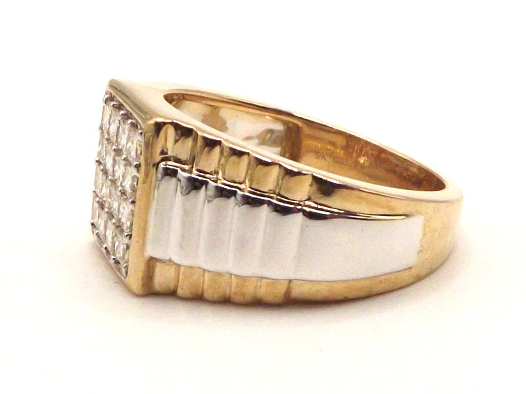 9 ct White and Yellow Gold ring with 1.02 ct diamonds