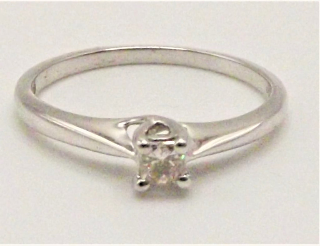 9 ct White Gold solitaire diamond ring
