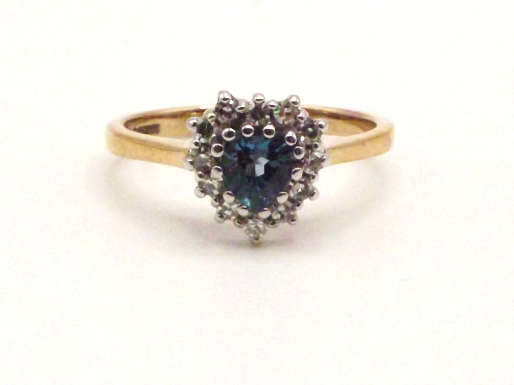 9 ct Yellow Gold heart cluster ring with Topaz and Diamonds
