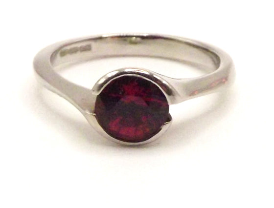 Palladium ring with Spinel Solitaire
