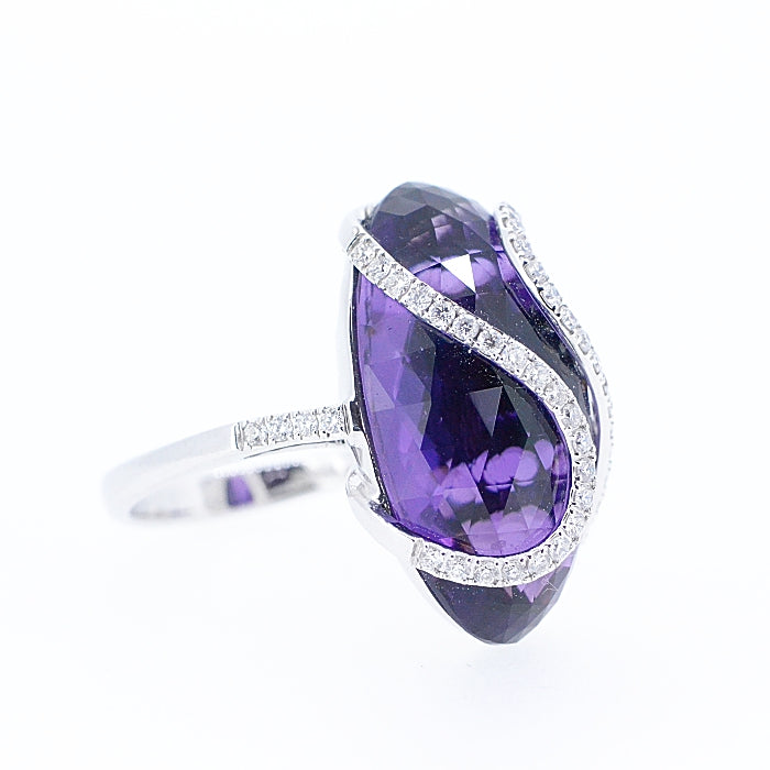 18 ct White Gold and Amethyst and Diamond Dress Ring